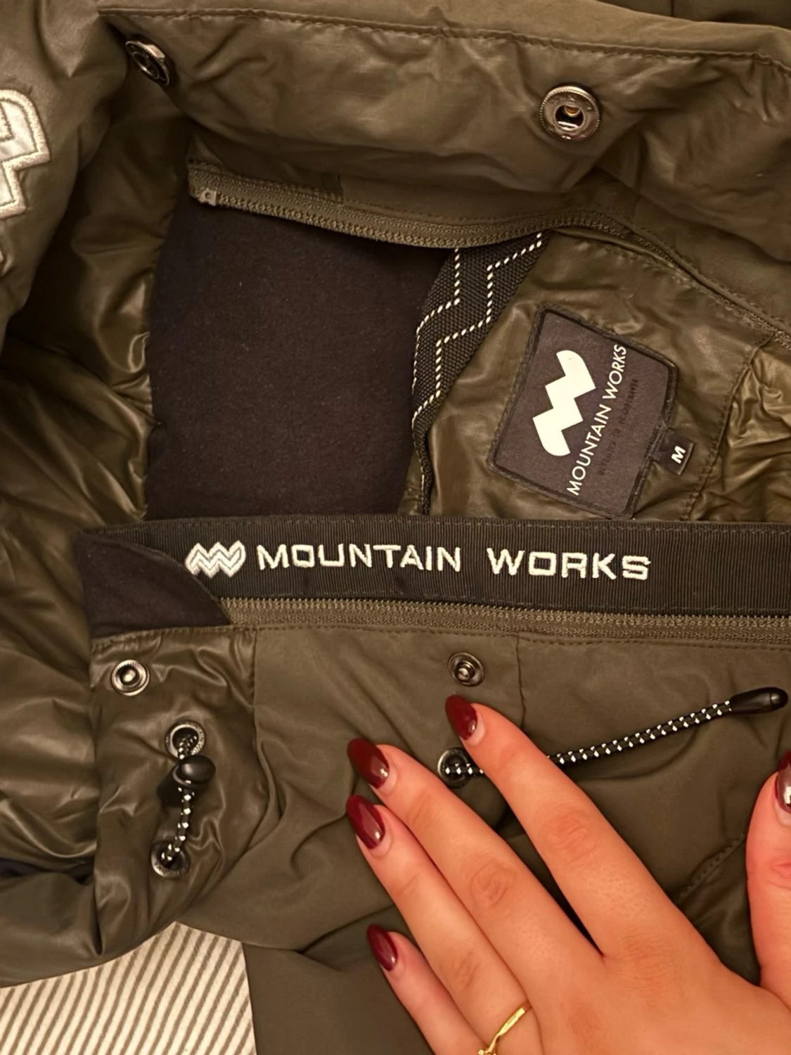 Mörkgrön/gråish pufferjacka Mountain Works - 3