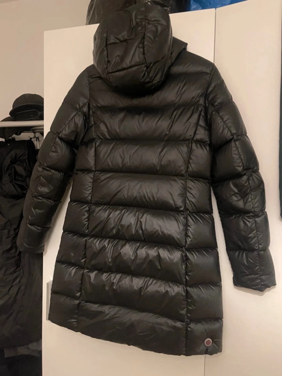 Svart lång dunjacka från Colmar - 3