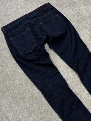 Selvage Jeans - Selvage Jeans | Skick 9/10 mycket bra | *uppskattad storlek! Pga inga lappar | Mitt pris 450kr | Midja: 43cm | Ytterbenslängd: 106cm | Benöppning: 16,5cm | Lår: 28,5cm | Kom gärna pm vid frågor eller funderingar | Postas eller möts upp i Gävle!