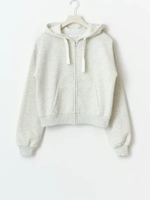 Zip hoodie  - Jätteskön zip hoodie från Gina 14+, den är använd typ 2 gånger så är nästan som ny! Nypris: 329kr