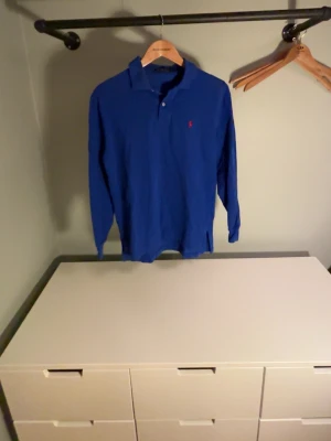 Ralph lauren pike  - Ralph lauren pike i bra skick. Storlek S. Hör av dig vi funderingar.