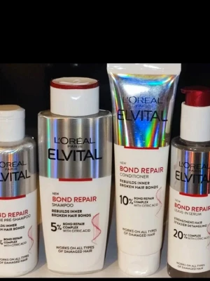 L'Oréal Elvital Bond Repair  - L'Oréal Elvital Bond Repair: Pre-Shampoo 200ml, shampoo 200ml, conditioner 150ml, serum 150ml. Nytt i oöppnad förpackning 