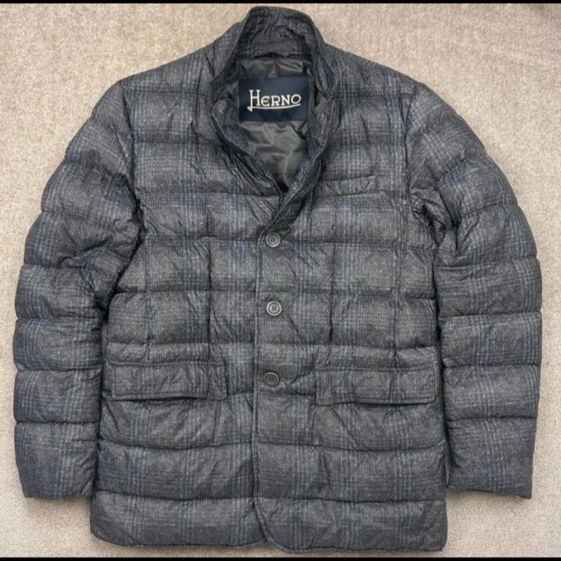 Grå rutig dunjacka från Herno - 1