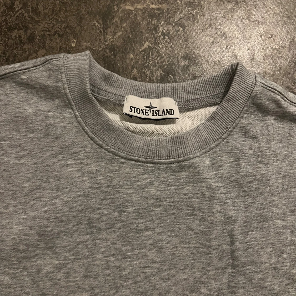 Grå sweatshirt från Stone Island - 2