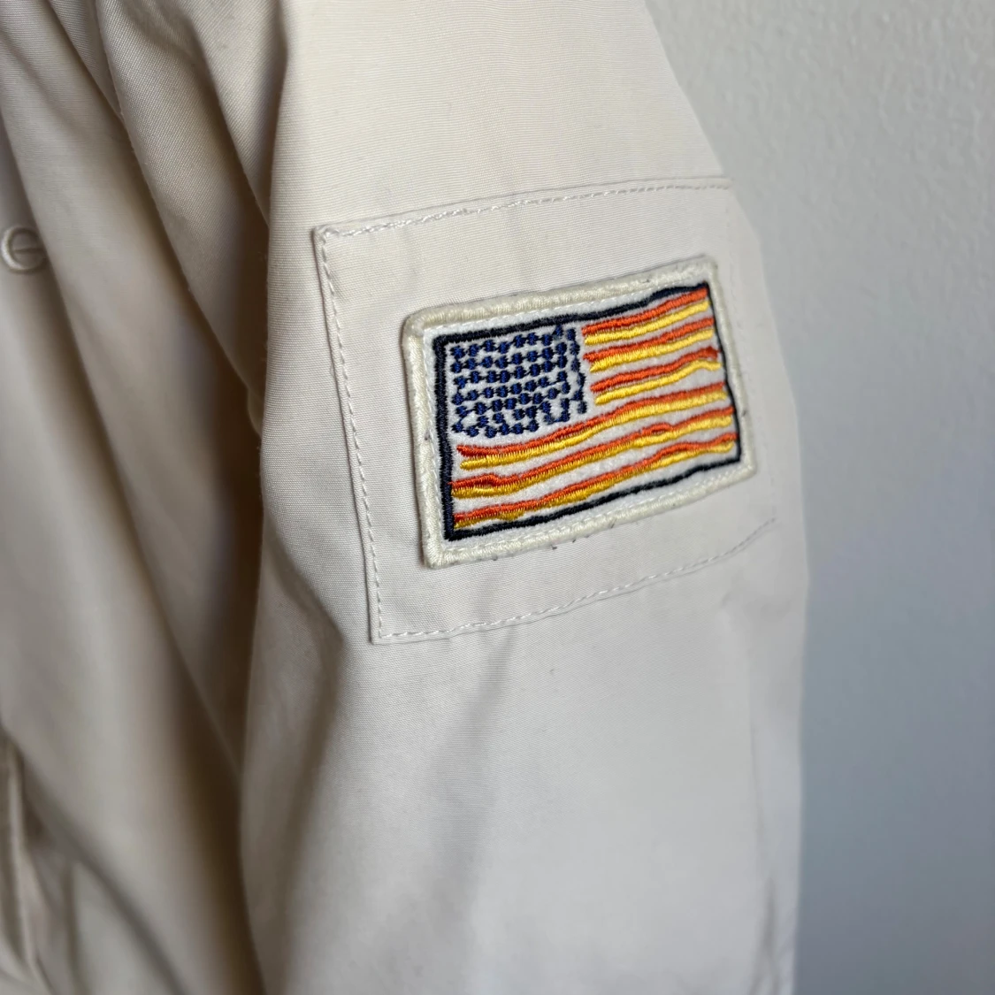 Beige parkajacka från Svea med huva - 1