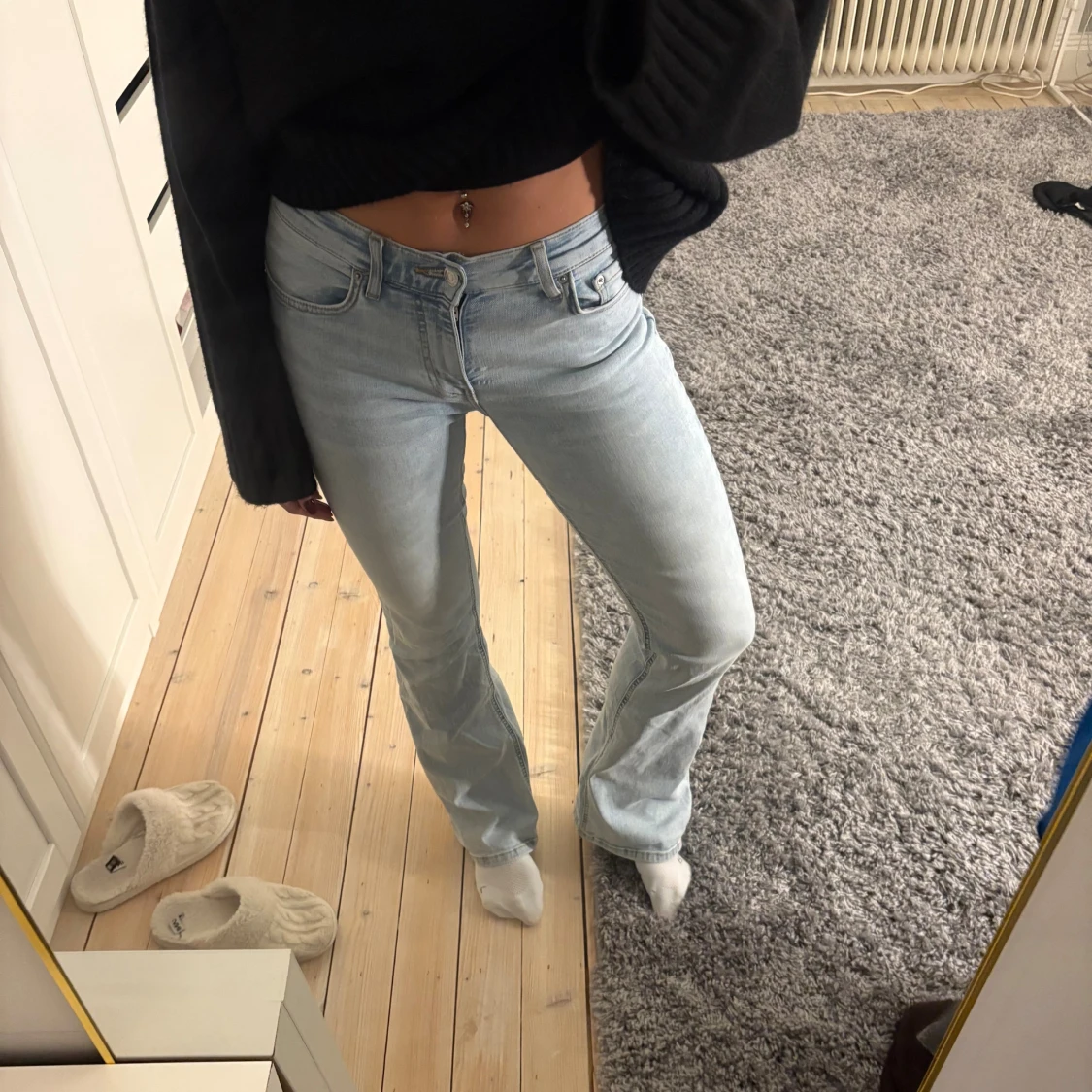 Ljusblå bootcut jeans