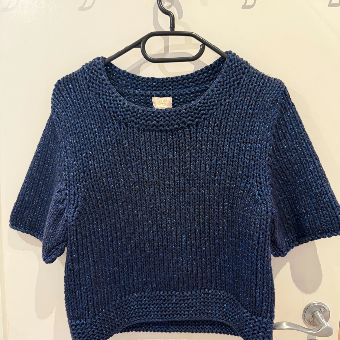 Mörkblå stickad topp från H&M - 1