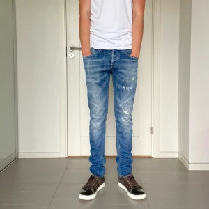 Dondup George Jeans  - Säljer nu dessa snygga Dondup George jeans, skriv för fler bilder/frågor🙌🏼
