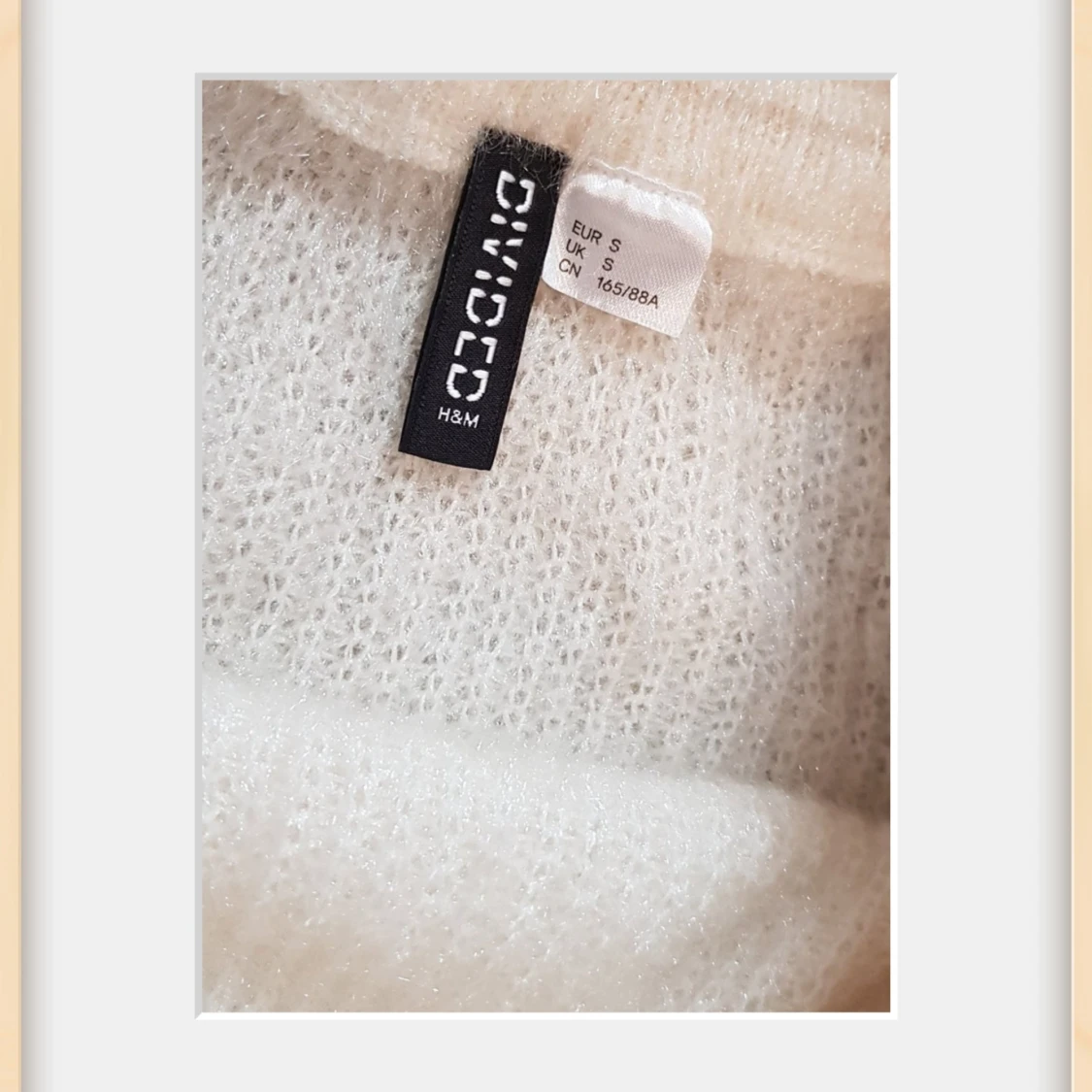 Så fin Offshoulder stickad tröja i vitt - 4