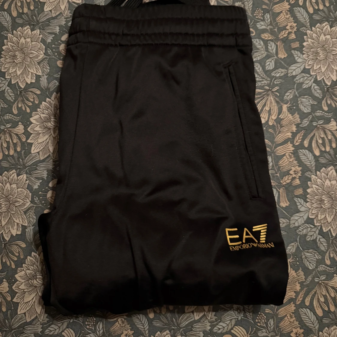 EA7 Armani byxor  - 1