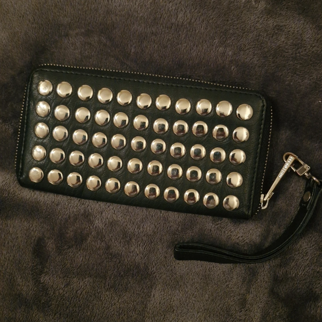 Frontrow Living/Nyskick!! - 1