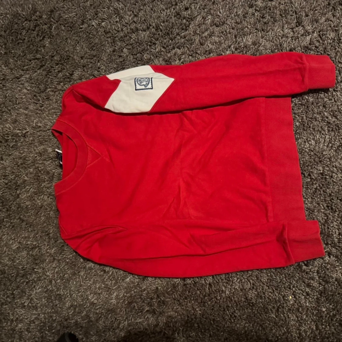 Röd långärmad tröja från Moncler