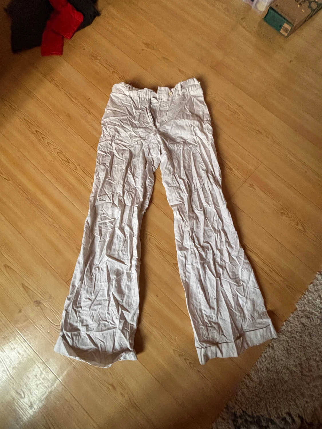 Vita linnebyxor med wide fit