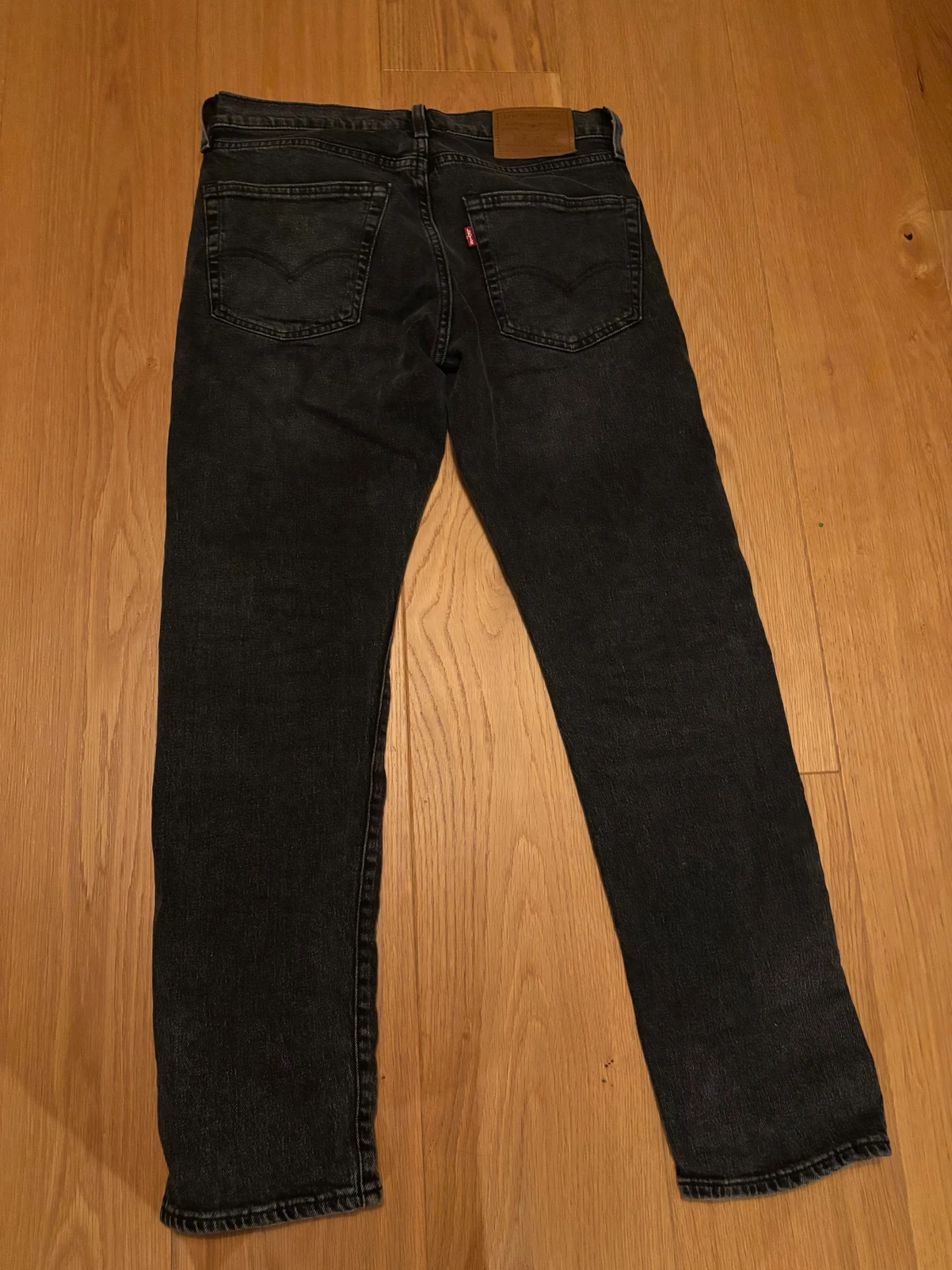 Levi's 502 svarta jeans - 1