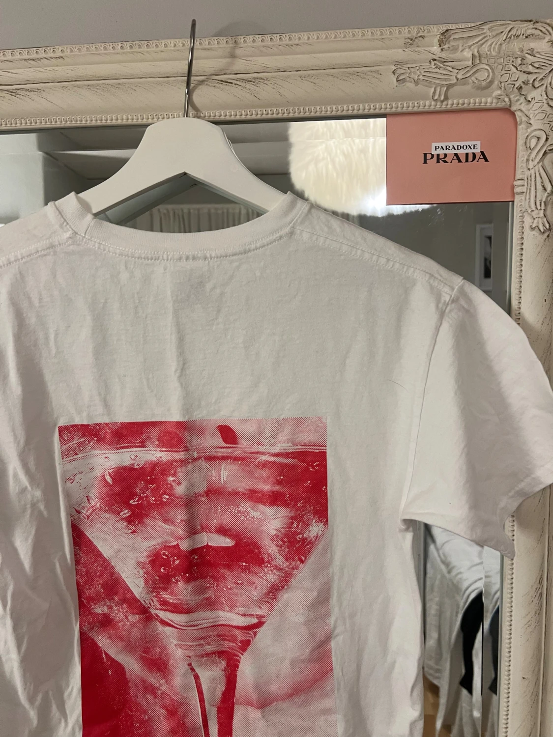 Vit t-shirt med rosa glas-tryck - 3