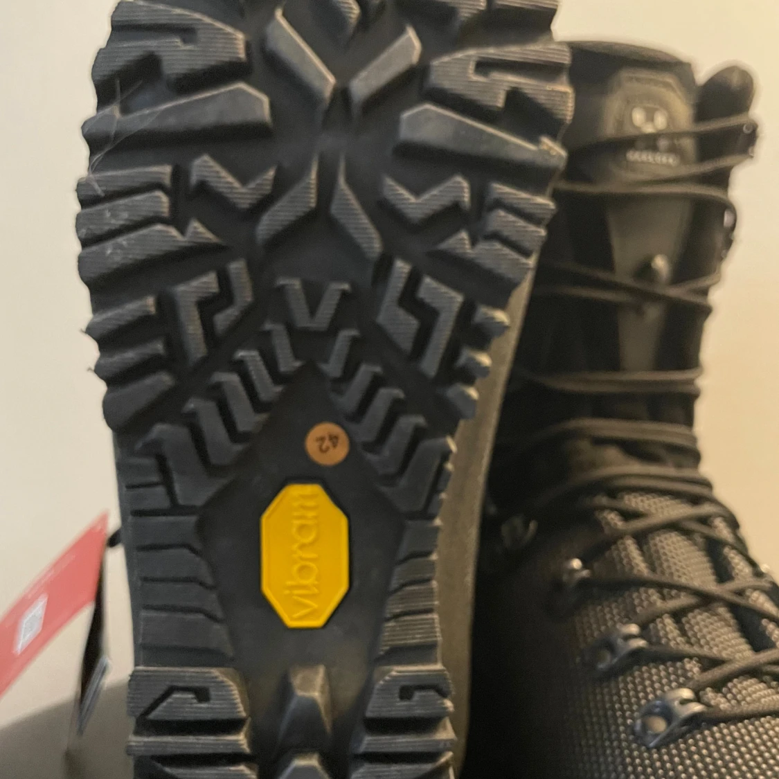 Svarta Haglöfs Gore-Tex kängor strl 42 - 2