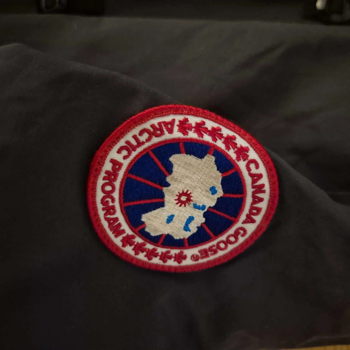 Mörkblå dunparkas från Canada Goose - 3