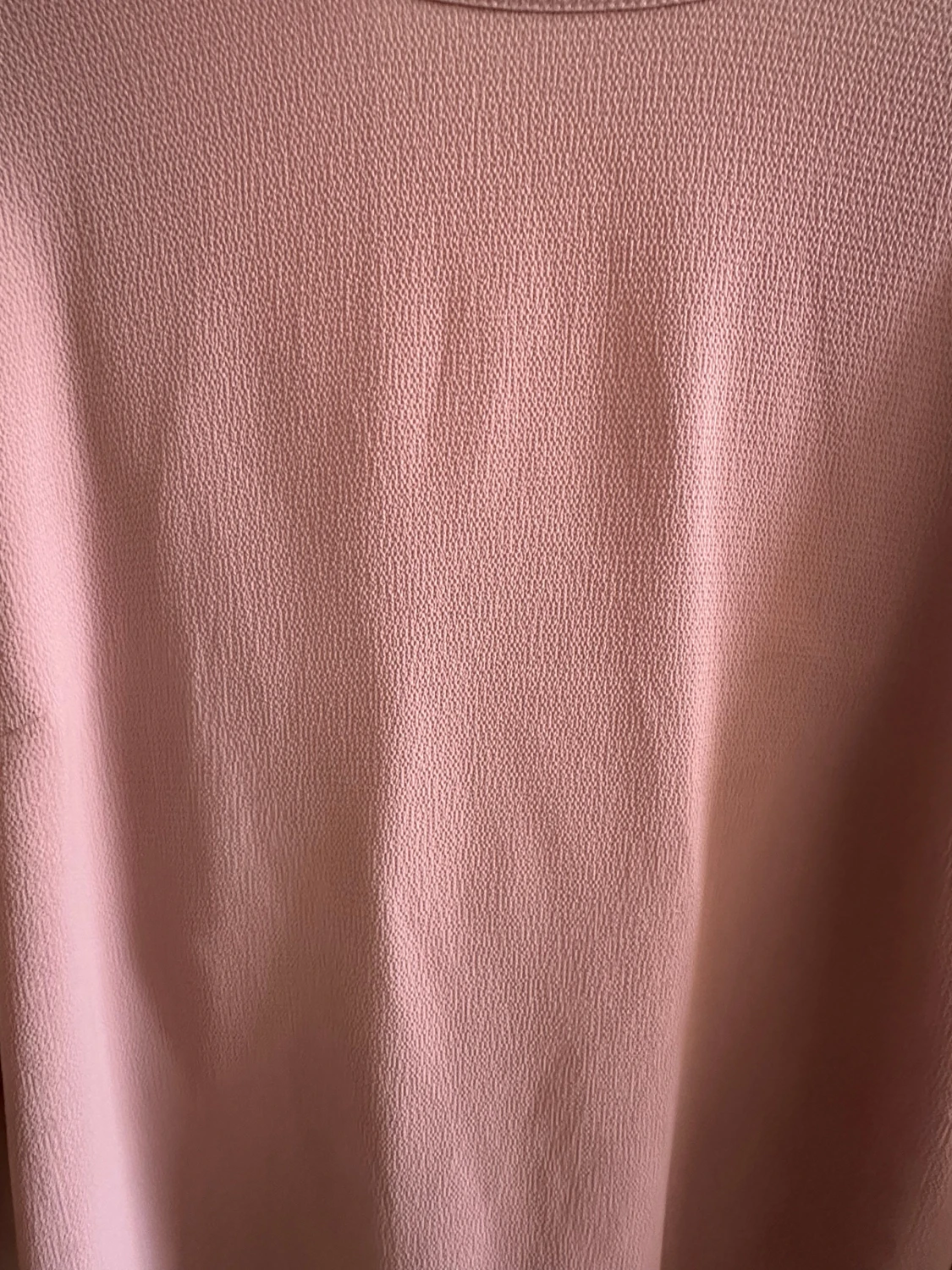 Puderrosa blus med knut i ryggen - 2