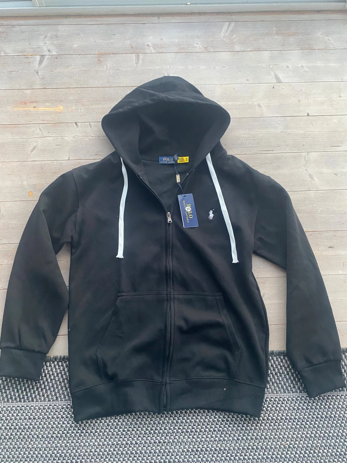 Svart hoodie från Polo Ralph Lauren