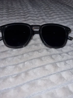 Solglassögon - Snygga solglassögon perfekt för varma sommar dagar