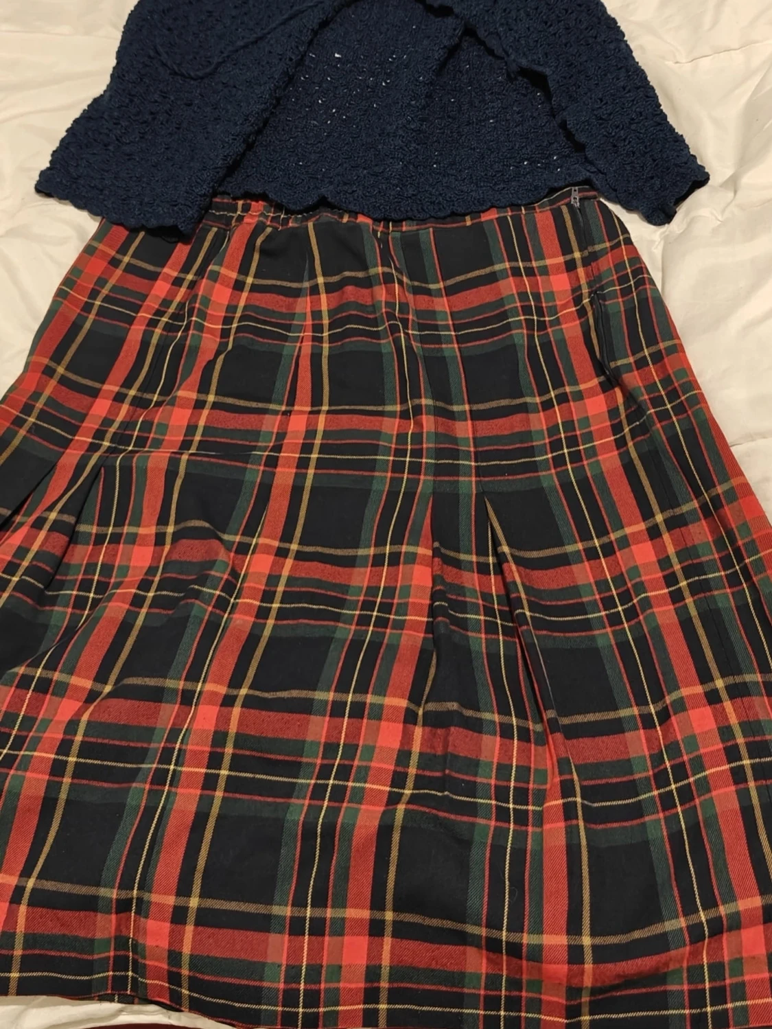 Mörkblå stickad kofta