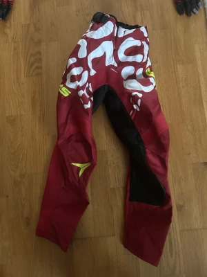 kross byxor för barn - kross byxor från Alias 