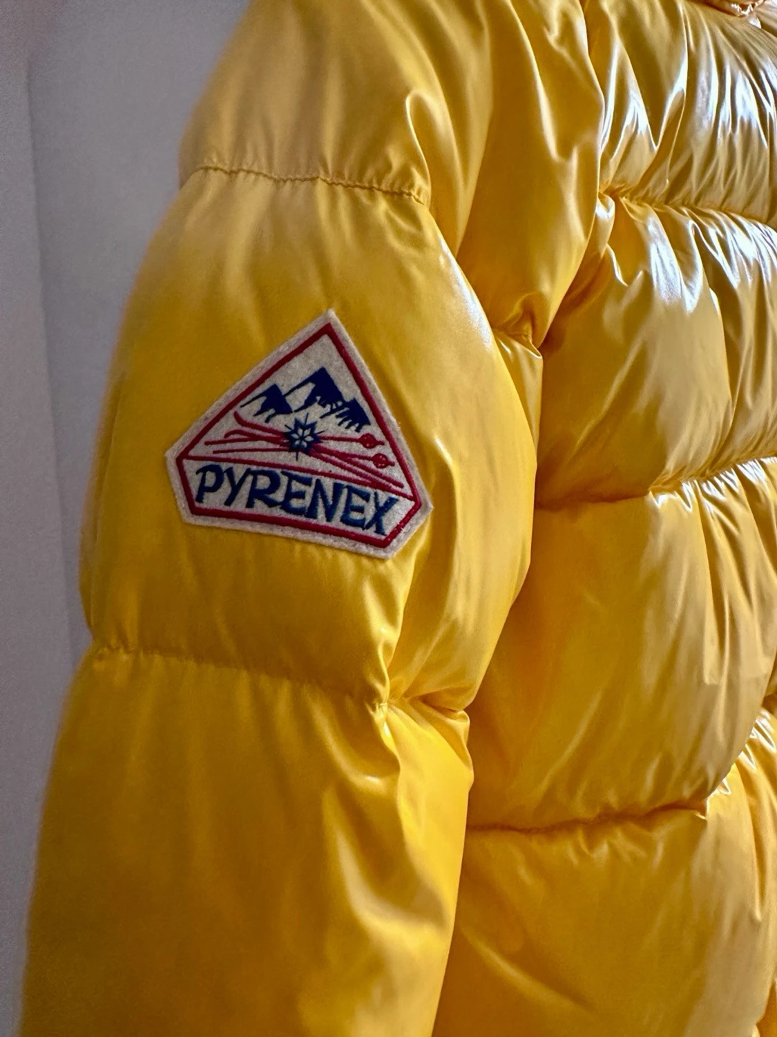 Gul pufferjacka från Pyrenex - 3