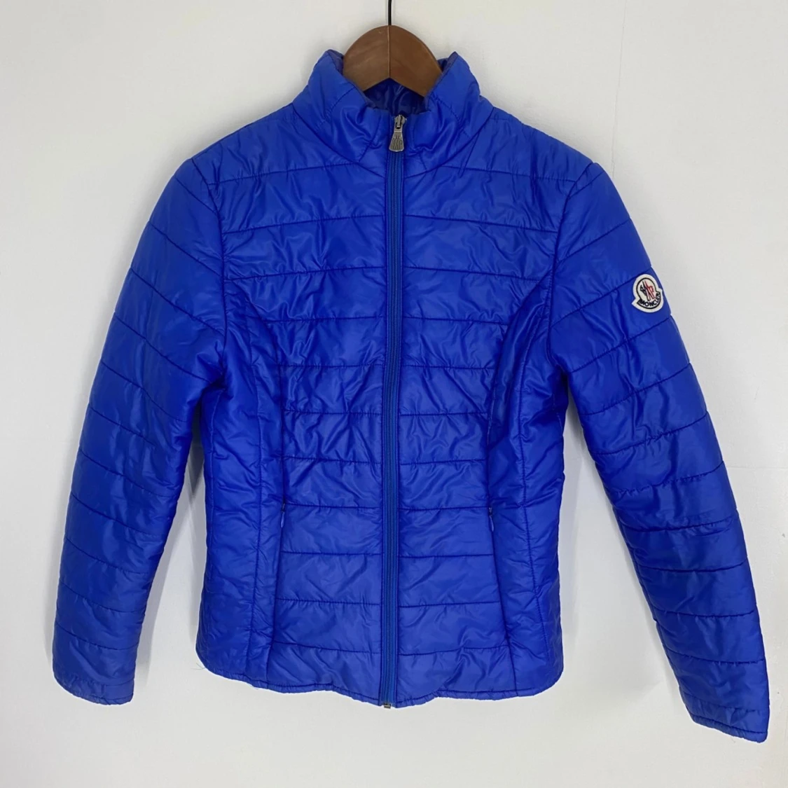 Blå dunjacka från Moncler