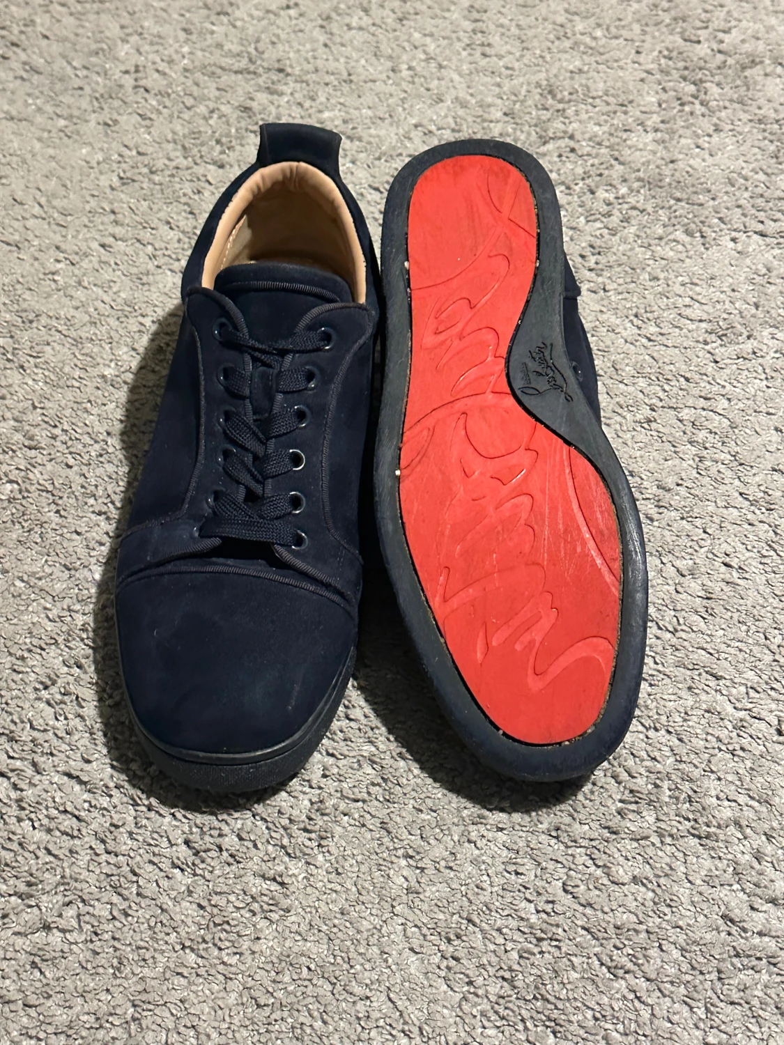 Mörkblå Christian Louboutin skor