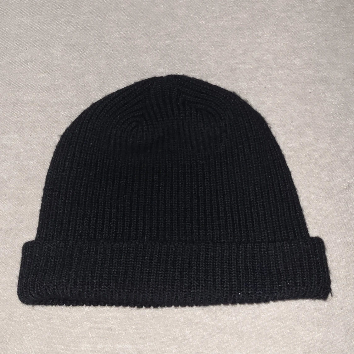 Svart ribbstickad mössa Calvin Klein - 1