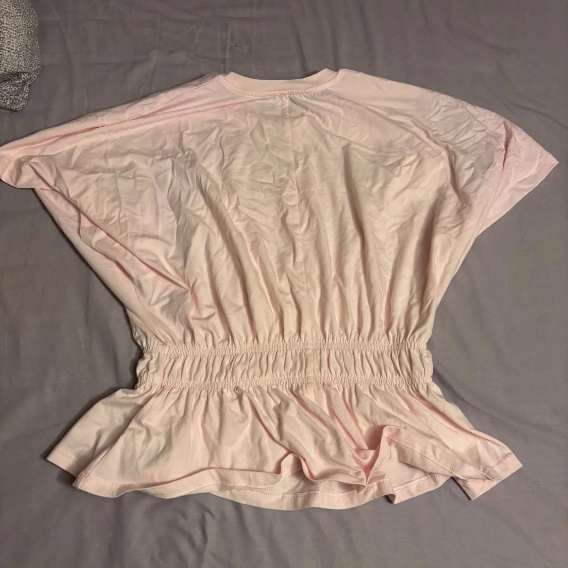 Tshirt med fokus på midjan - 1