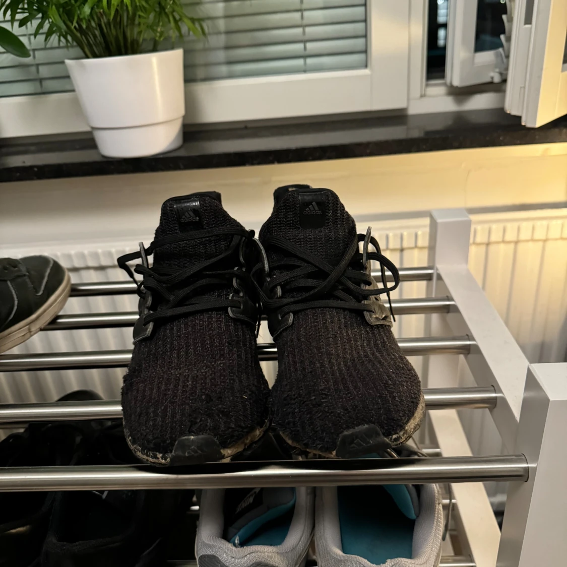 Svarta Adidas Ultraboost sneakers - 2