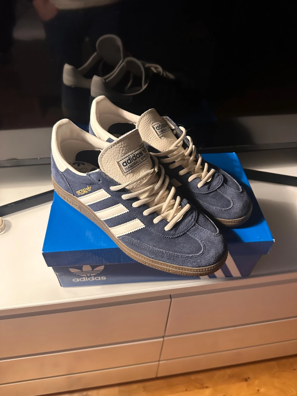 Adidas Handball Spezial blå/vita sneakers - 1