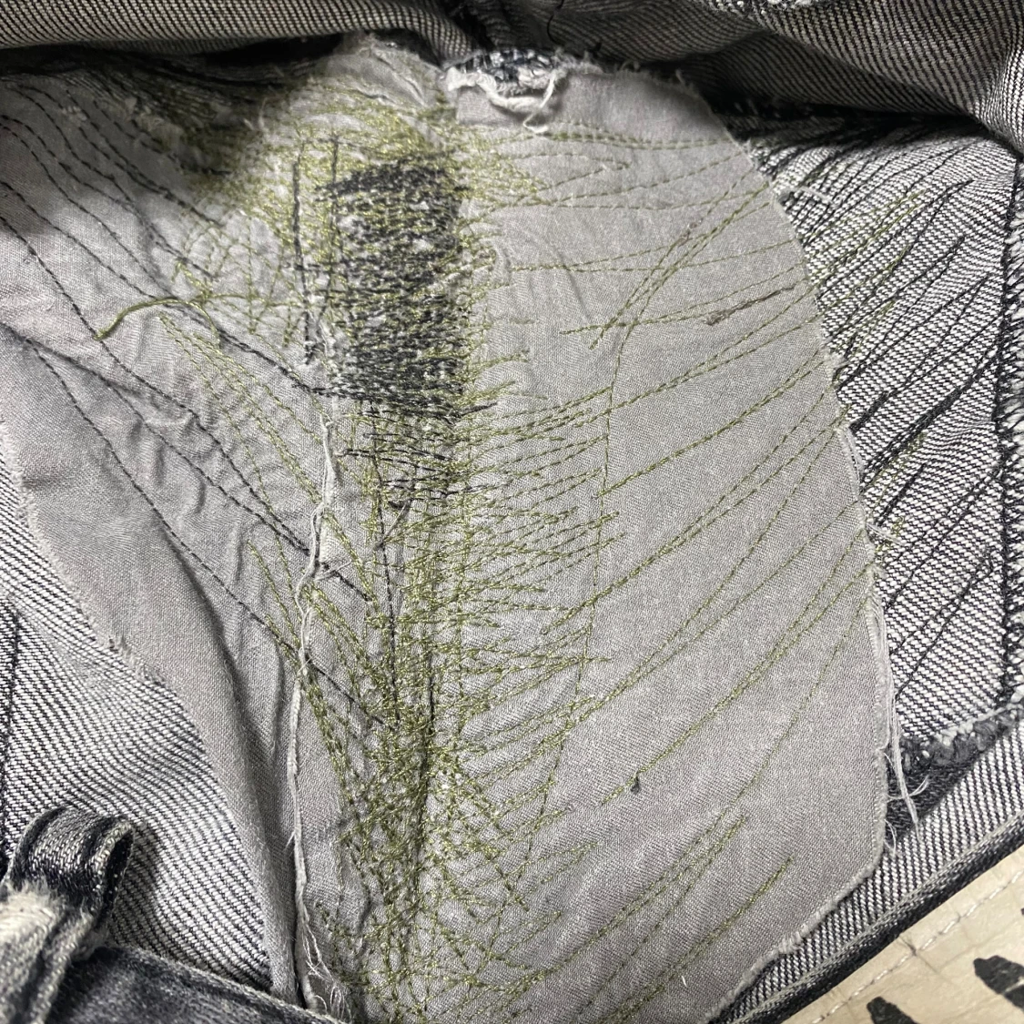 Gråa Dsquared2 jeans Size 50 = 33/32 - 4