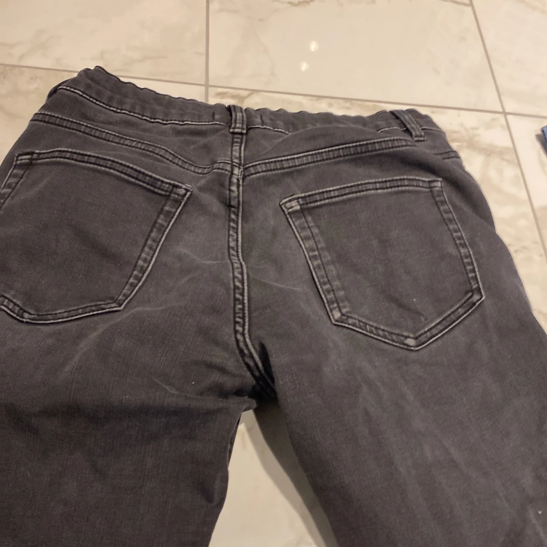 Svarta jeans från Lindex - 3