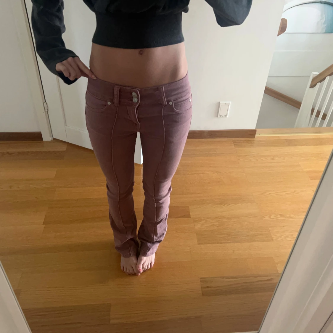 Rosa bootcut jeans med låg midja - 2