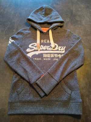 Superdry Hoddie - Toppskick. Utan något fel. Passar liten S