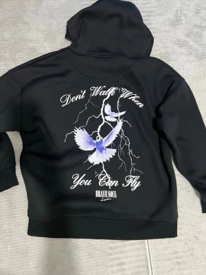 Brave Soul Hoodie - Nästan helt oanvänt i väldigt fint skick. baggy style passar för L eller M.
