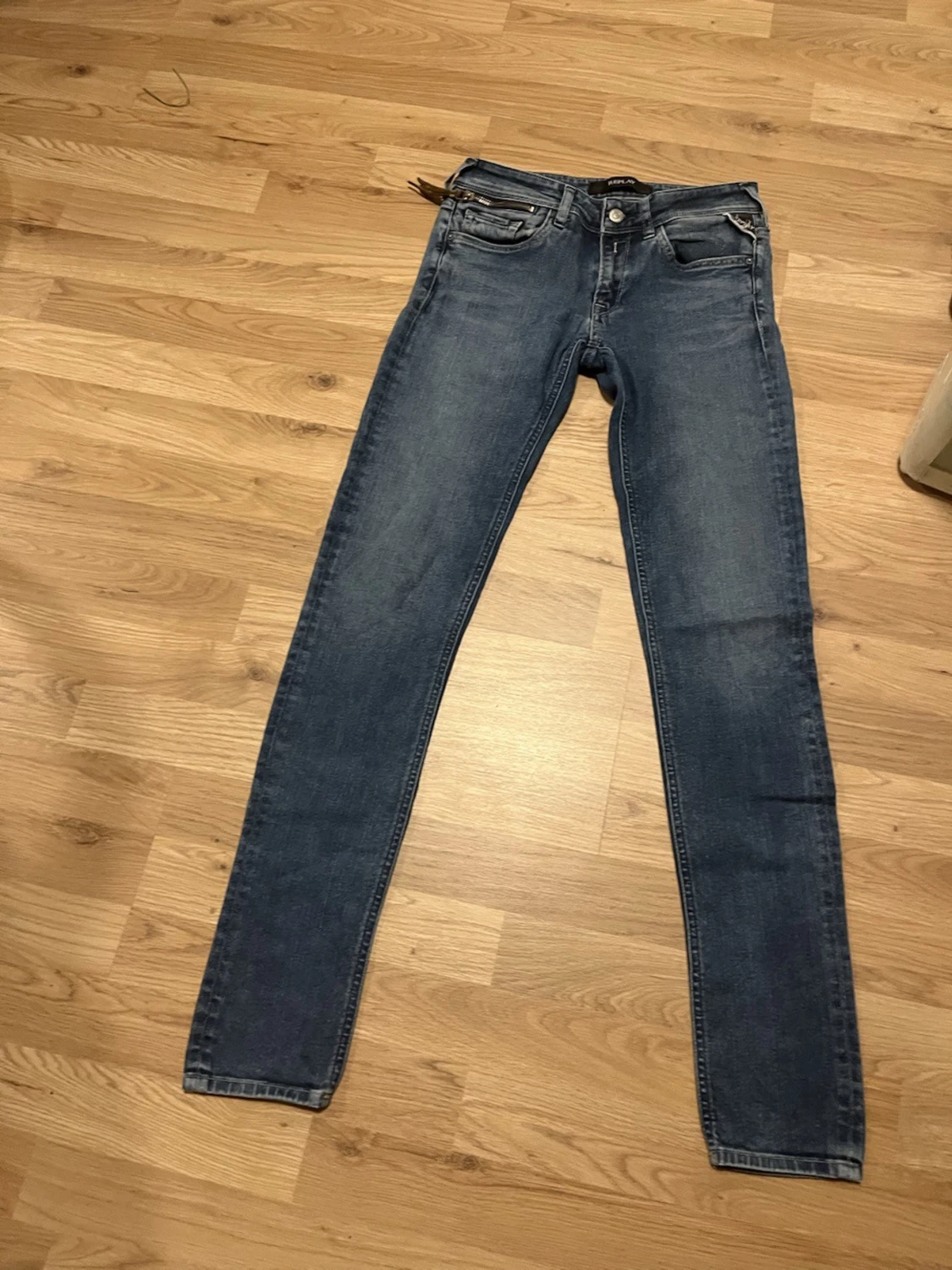 Replay blå jeans, storlek 27