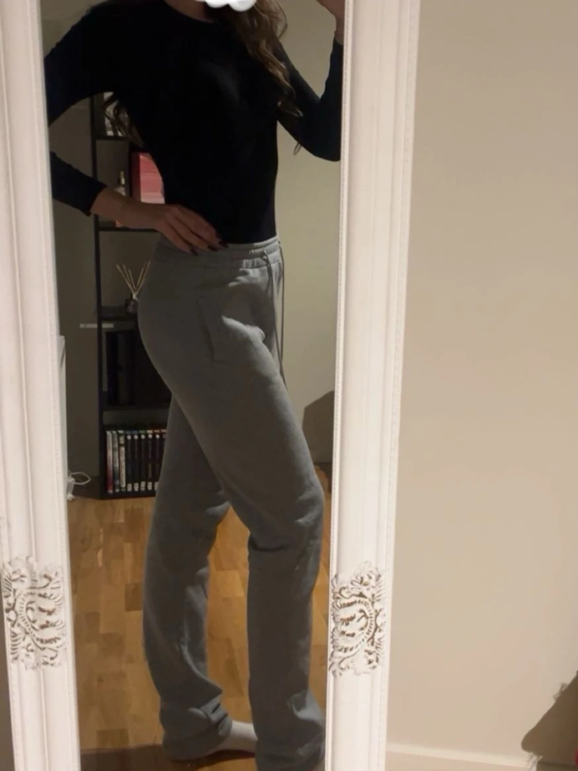 Grå mjukisbyxor med snörning - 1