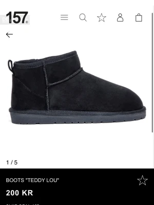 Svarta boots Teddy Lou - Prislappen kvar, aldrig använda. Utsålda på hemsidan. Skriv för bilder på varan.