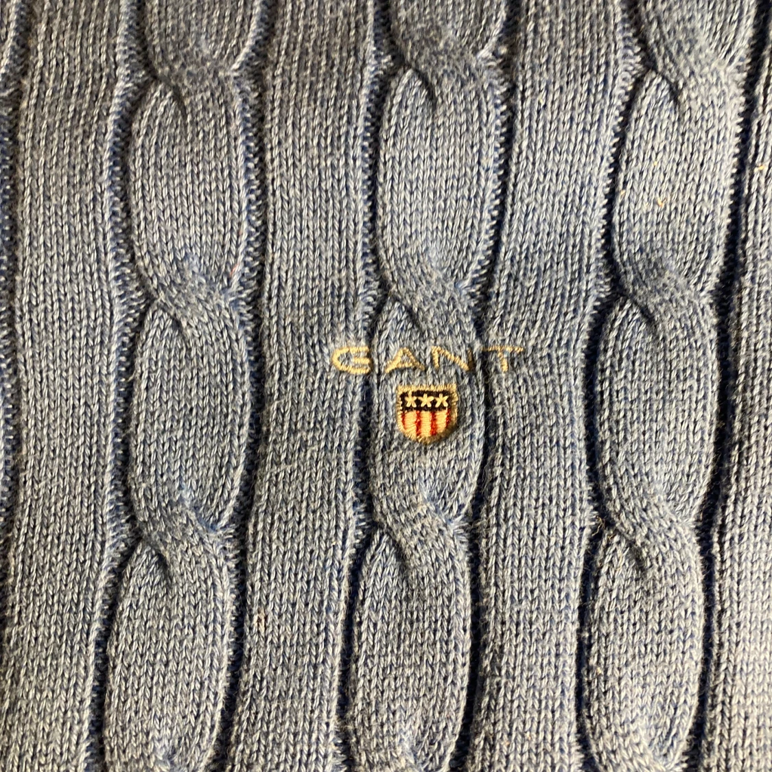 Ljusblå kabelstickad tröja från GANT - 2