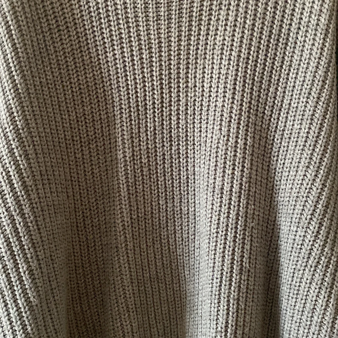 Grå stickad tröja från Weekday L - 3