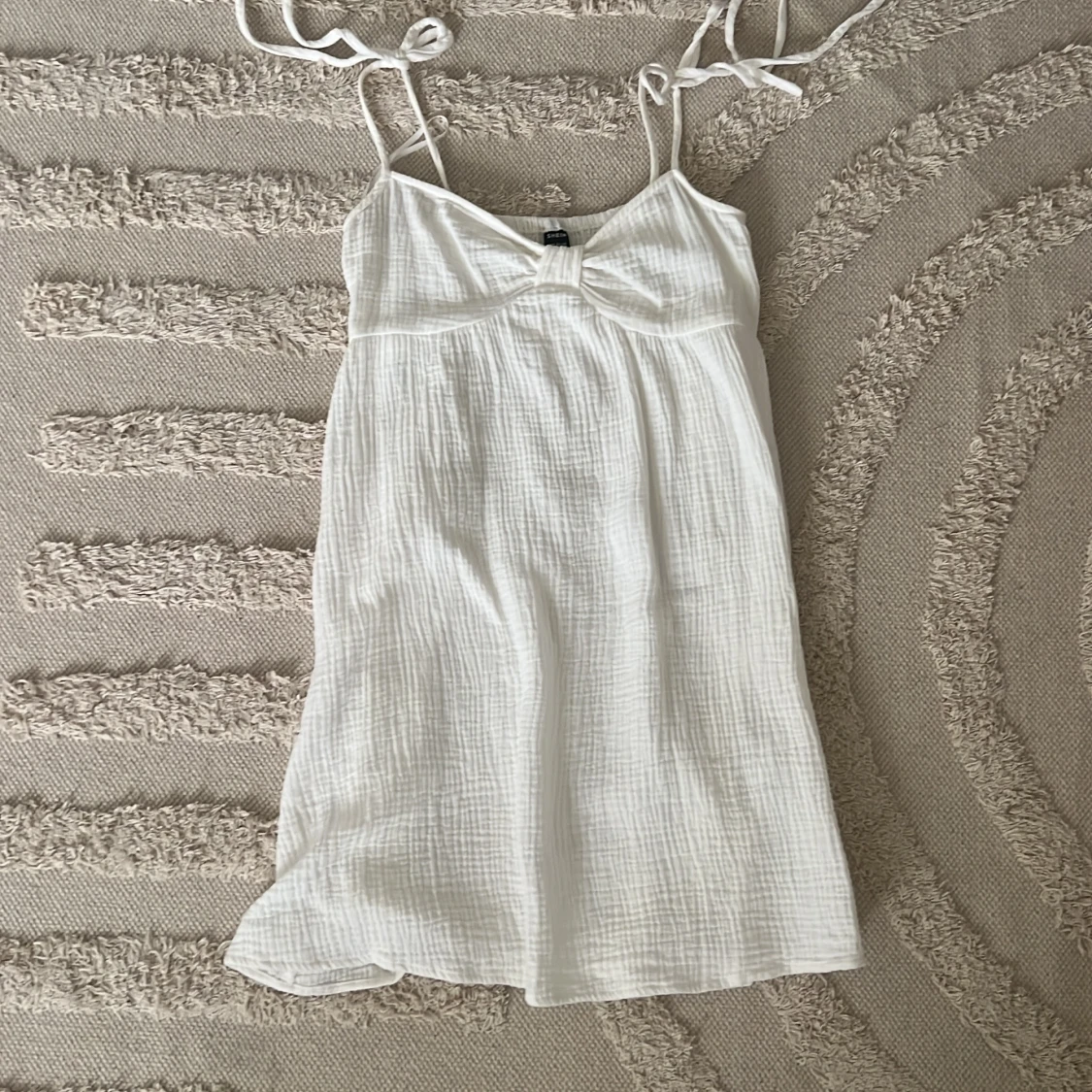 Vit sommarklänning från SHEIN