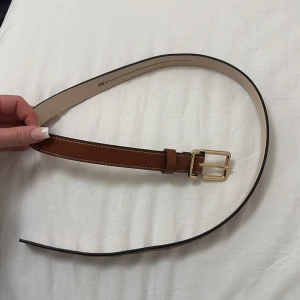 Brunt skärp - Smalt brunt skärp från HM❣️❣️