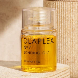 Fantastisk Olaplex hårolja 💖 - Hårolja från olaplex som gör håret så friskt och glansigt ungefär 70%kvar i flaskan💕