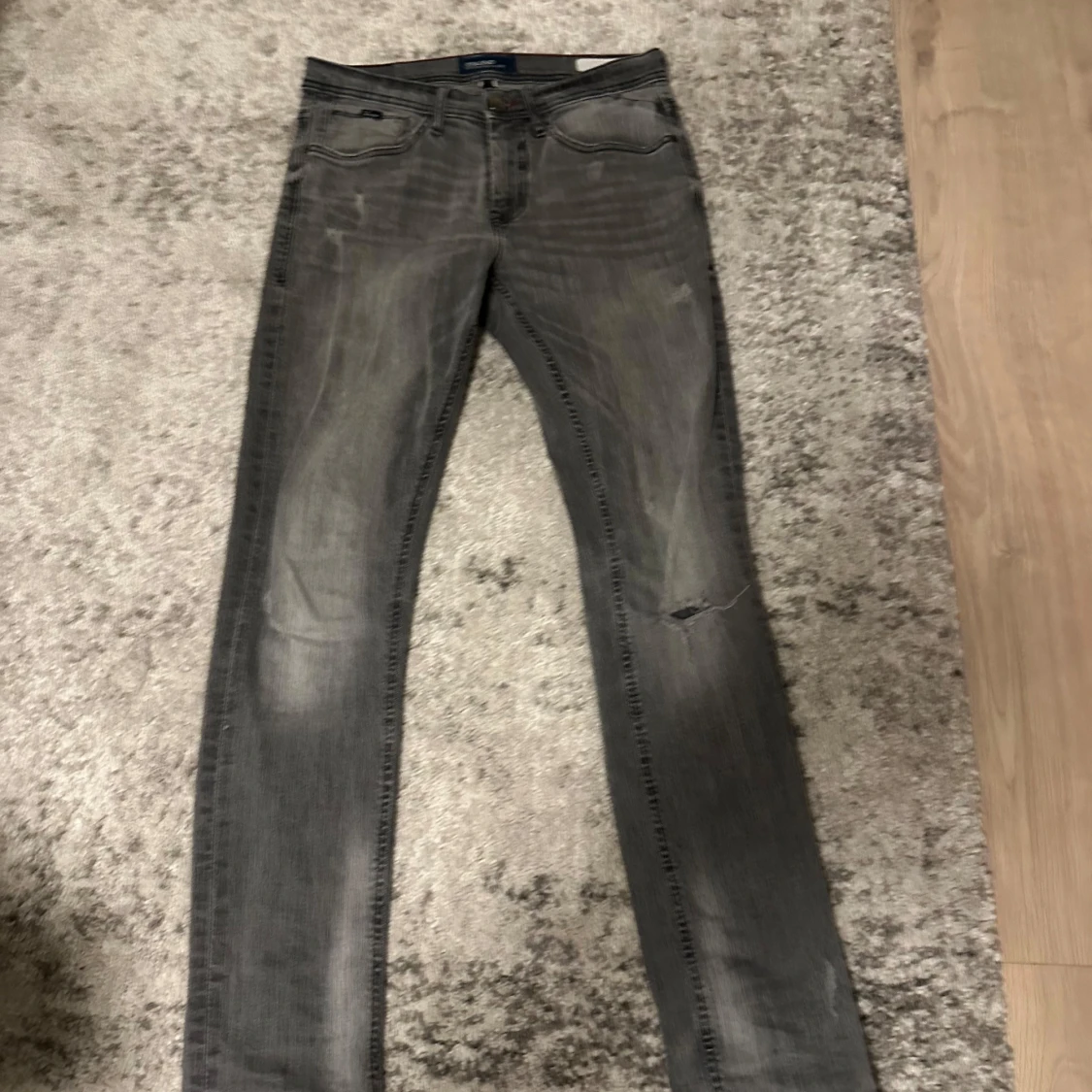 Grå skinny jeans från Blend