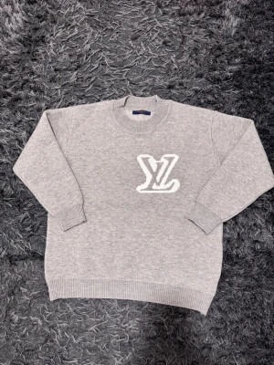 Lv | grey sweater - Size M, good quality, never used