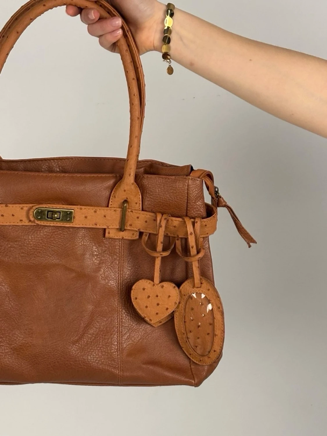 Brun med charms (12) - 1