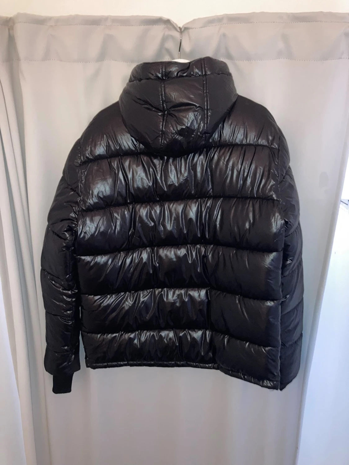 Svart dunjacka från Supply & Demand - 1